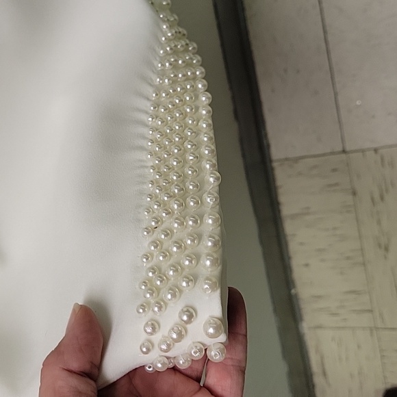 Donna Vinci Ivory Pearl Skirt Suit, Size 8 - Picture 10 of 13